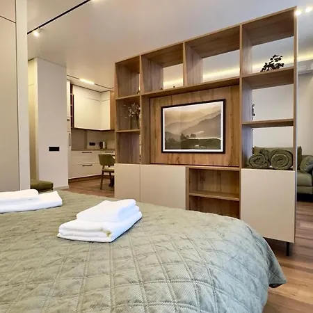 Forest Apartment *
